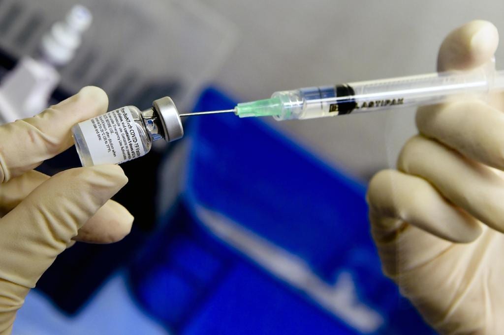 Copertina di: Vaccini sui luoghi di lavoro, prosegue il confronto con i ministri Orlando e Speranza